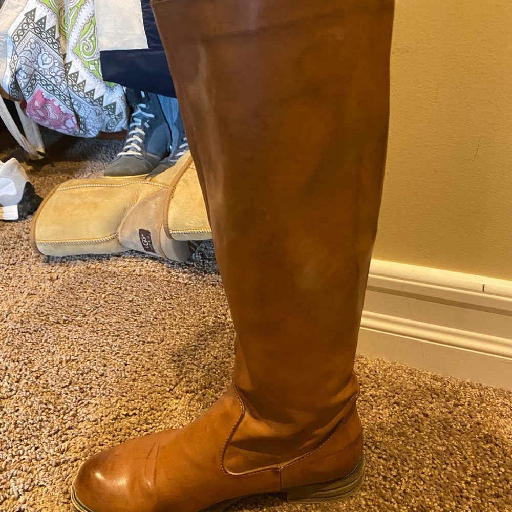 Leather knee high boot brown